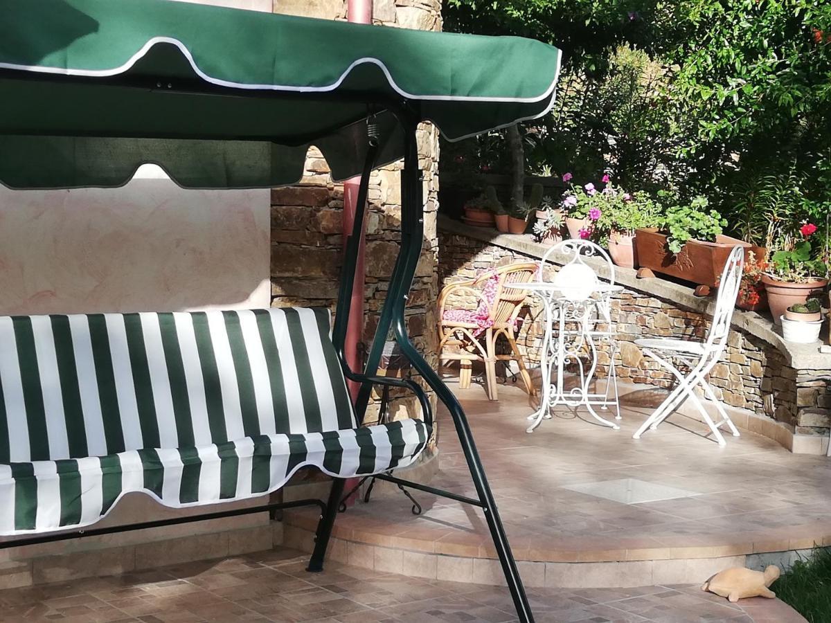 Agrifoglio B&B Con Giardino Aritzo Exterior photo
